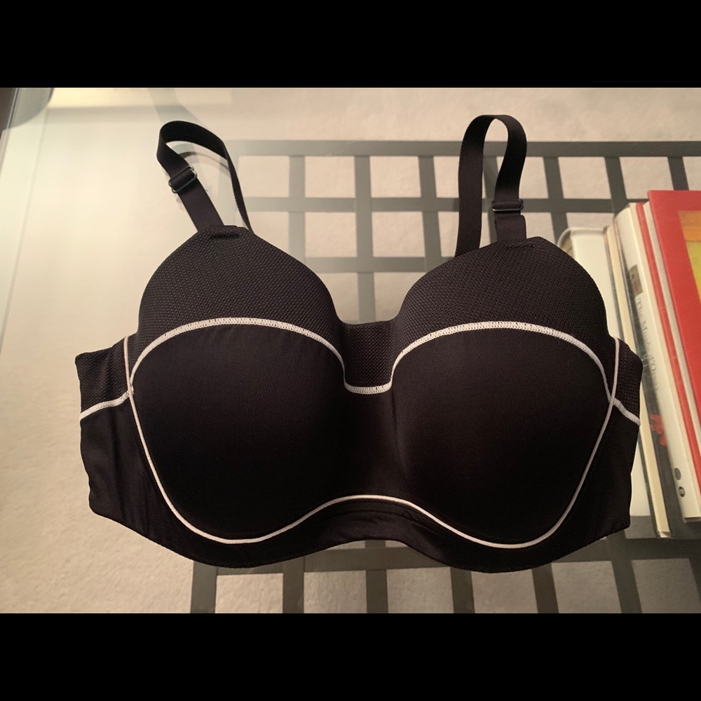 Ambrielle sports bra